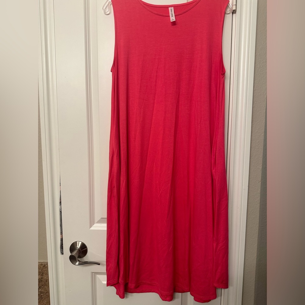 Hot pink Zenana Outfitters dress with pockets.